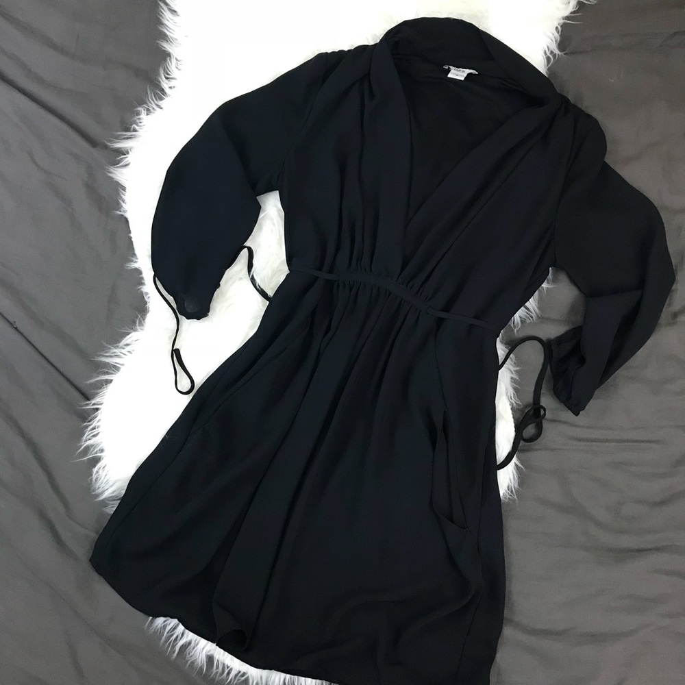 Bar III Deep V dress tie back LBD sexy pockets - Picture 2 of 8